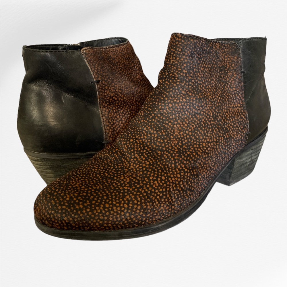 Clarks • Gelata Italia Black/Brown Spot Leather & Calf Hair Booties